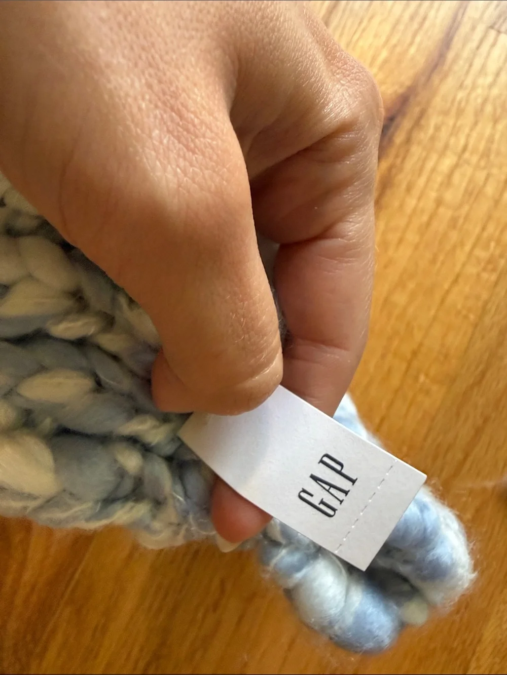 Gap Chunky Knit Fringe Blue Scarf and Matching Mittens Set new with tags